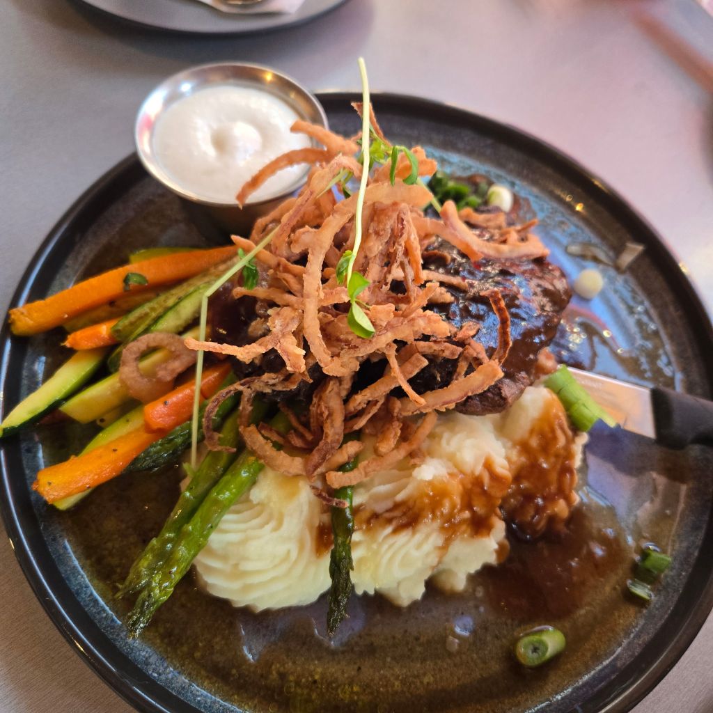 Harbor Bistro is the perfect modern American cuisine destination in Venice, FL.